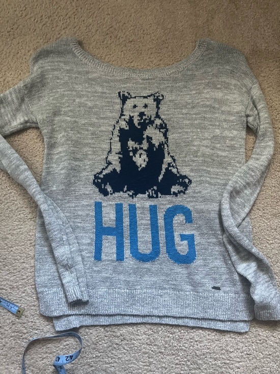 Hollister Tops - Hollister vintage 2000’s y2k bear hug gray wide neck sweater
